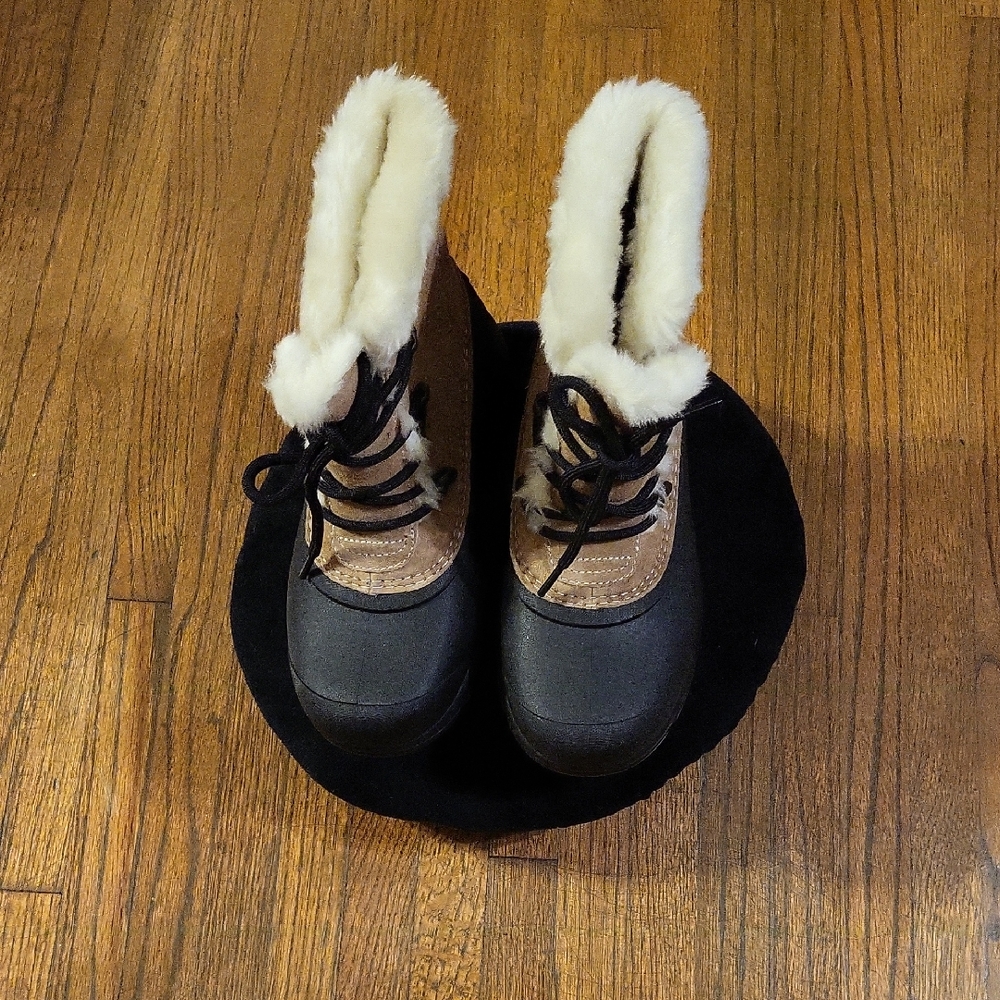Sorel Black and Brown Boots with  Faux Fur